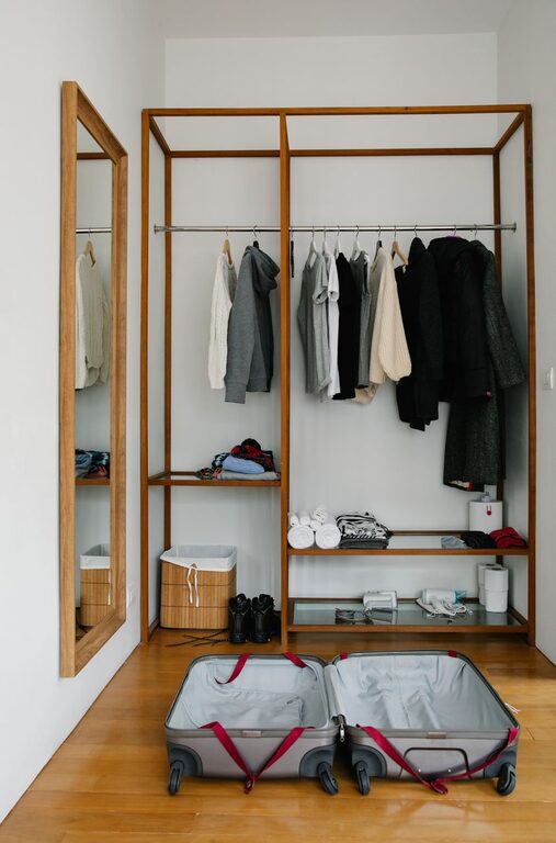 How to Store Seasonal Clothes Efficiently: A Practical Guide